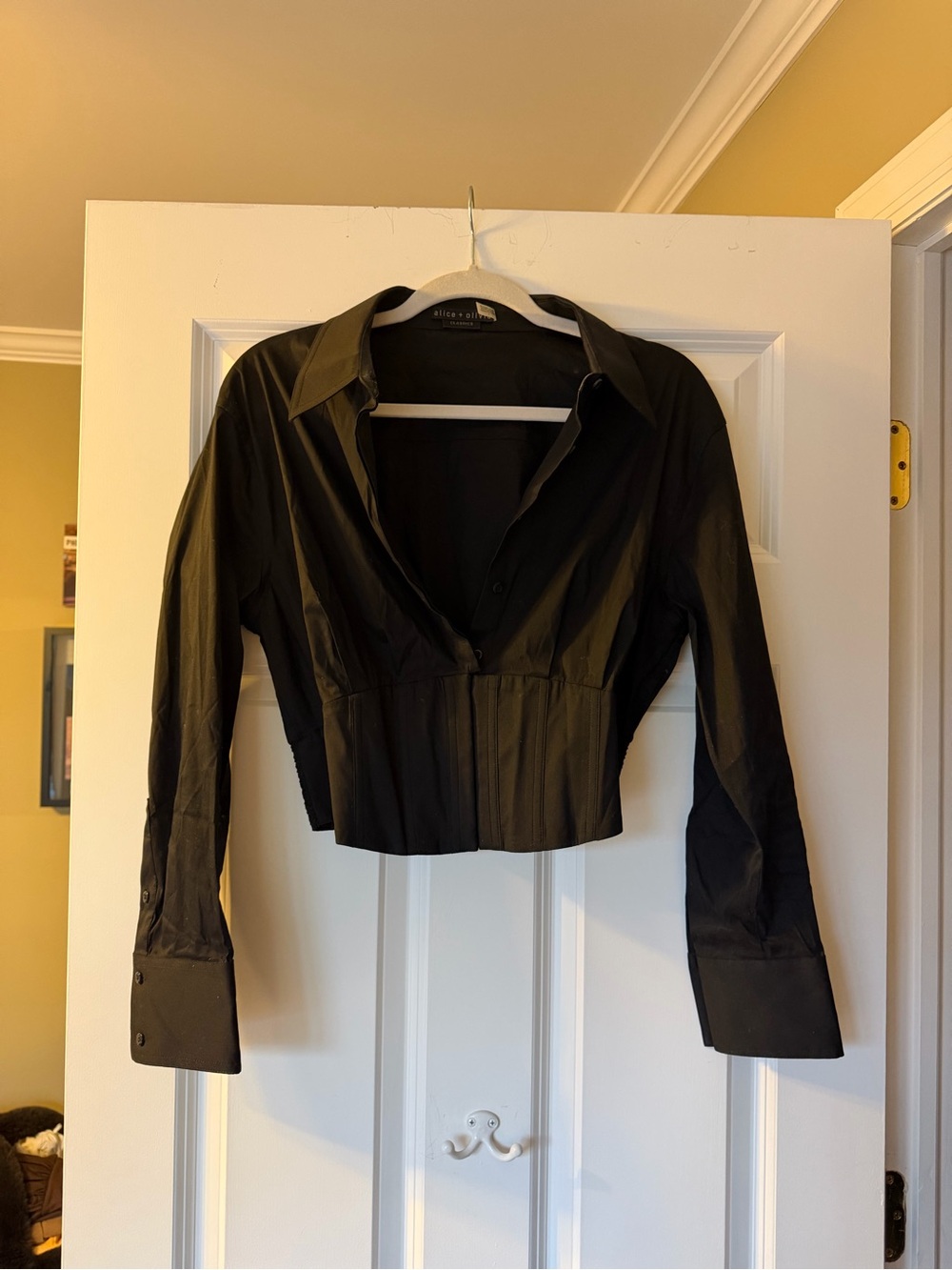 Alice + Olivia Edie Black Cropped Button-Up Blouse